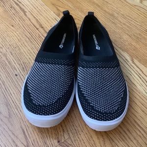 Merrell Black Slip-On Shoes in Size 8.5 US Womens